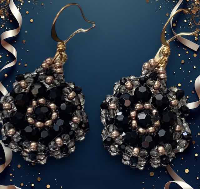 Statement Ohrring in Gold Schwarz Grau , handgemacht in Graz