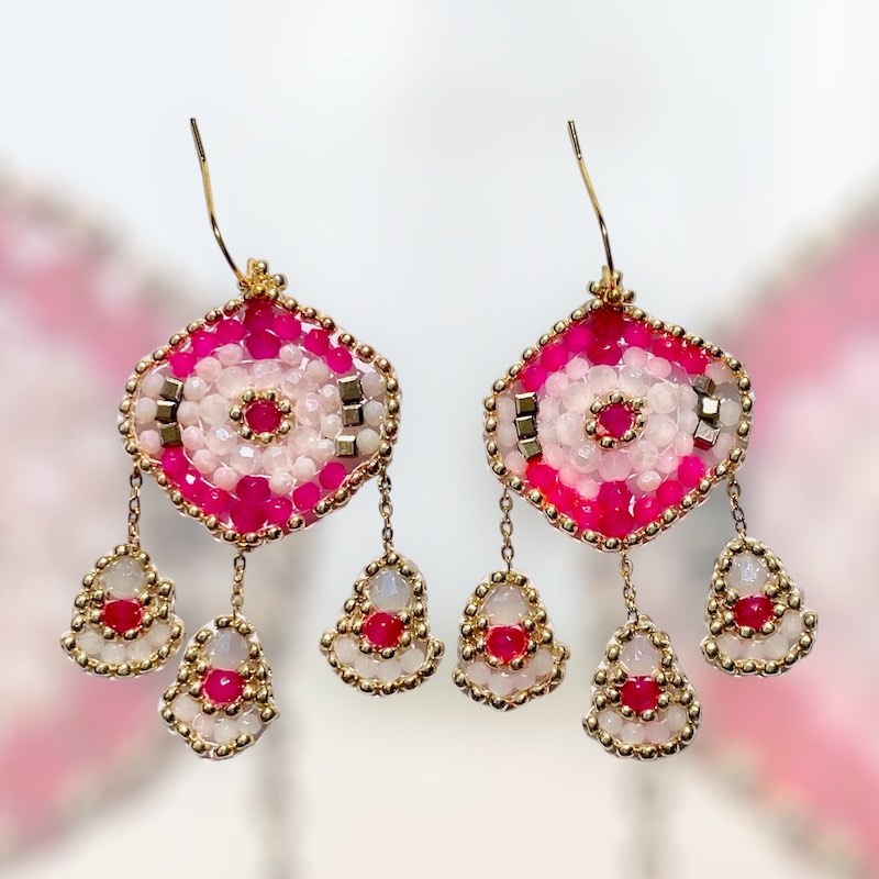 Perlenohrringe in Pink Weiß